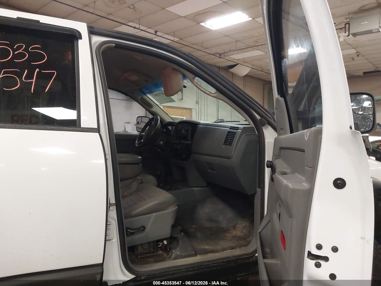 2006 DODGE RAM 2500 ST · 5/10