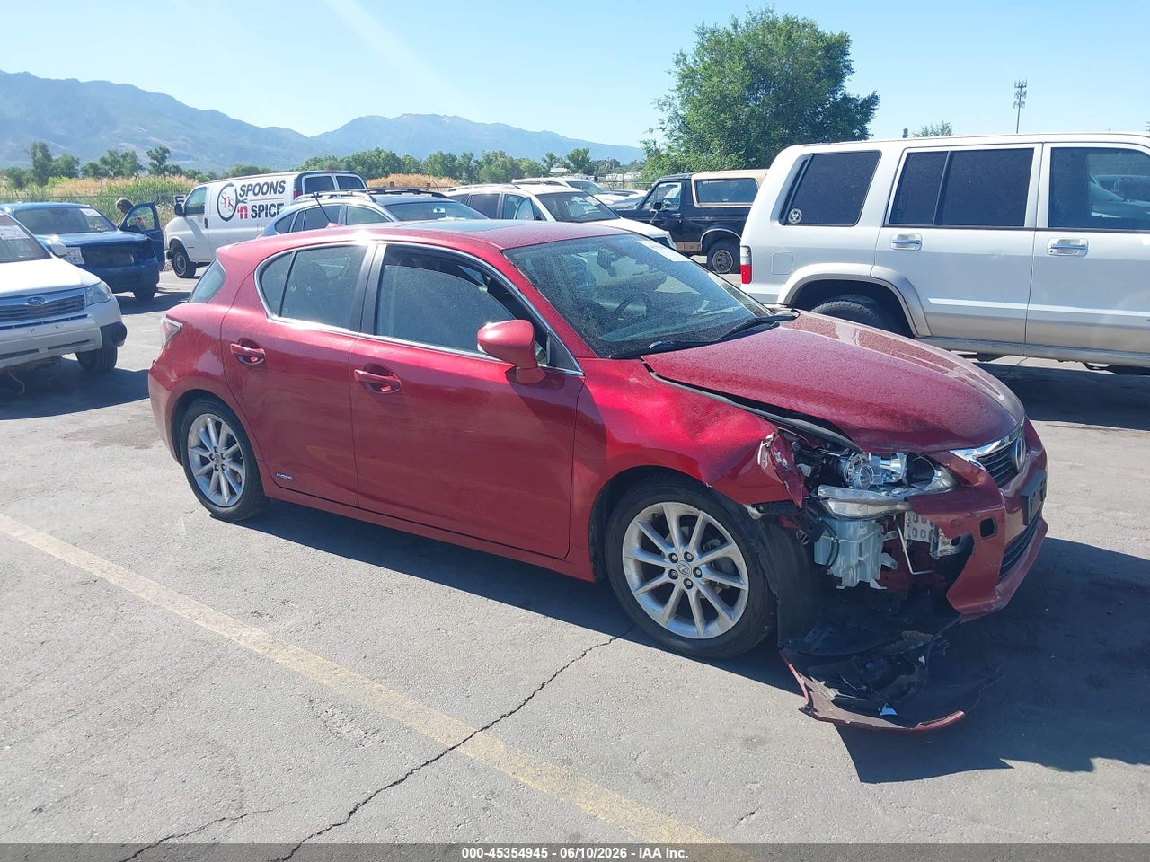 JTHKD5BHXD2****** · 2013 LEXUS CT 200H