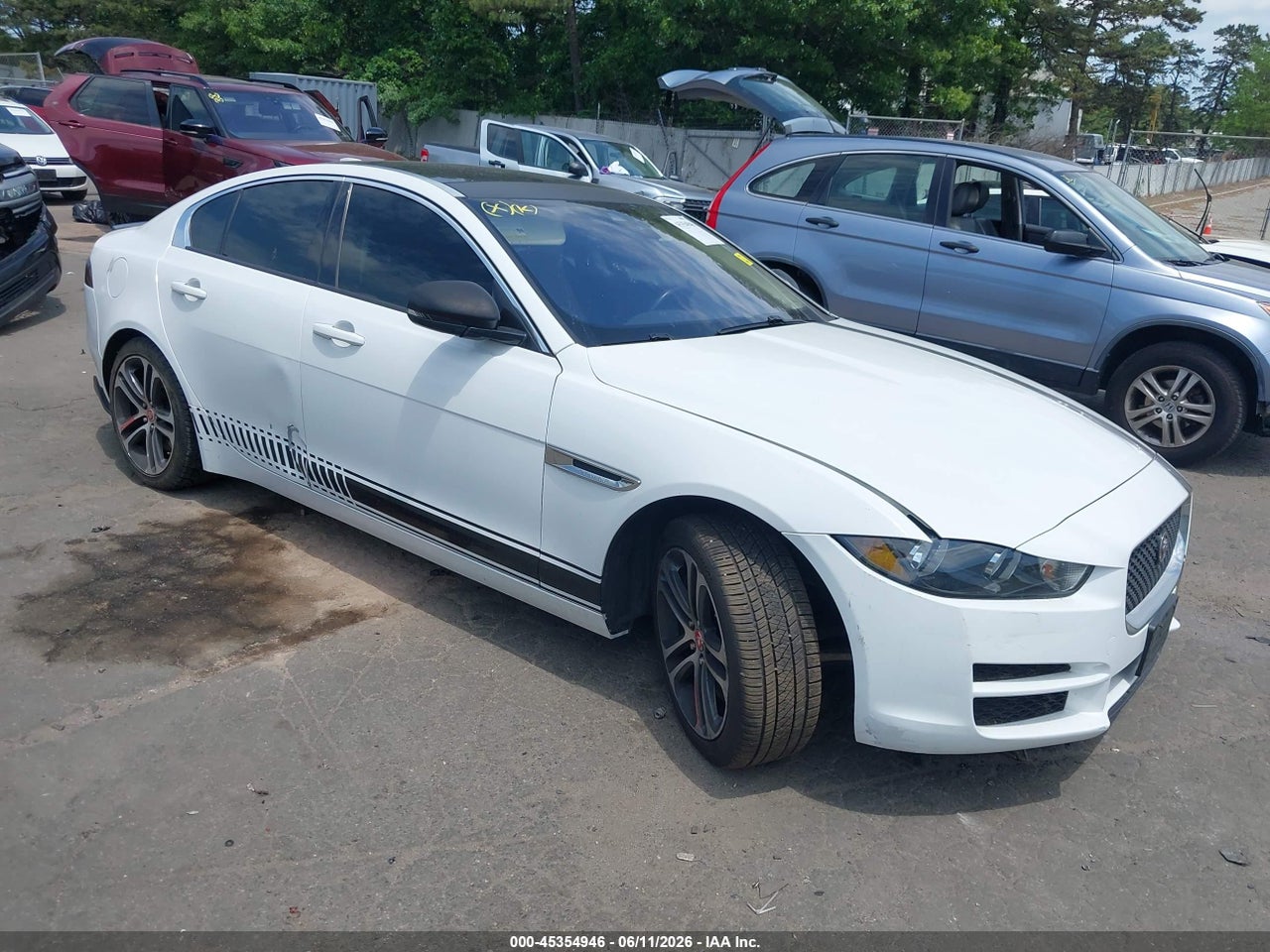SAJAJ4BV9HA****** · 2017 JAGUAR XE 35T PREMIUM