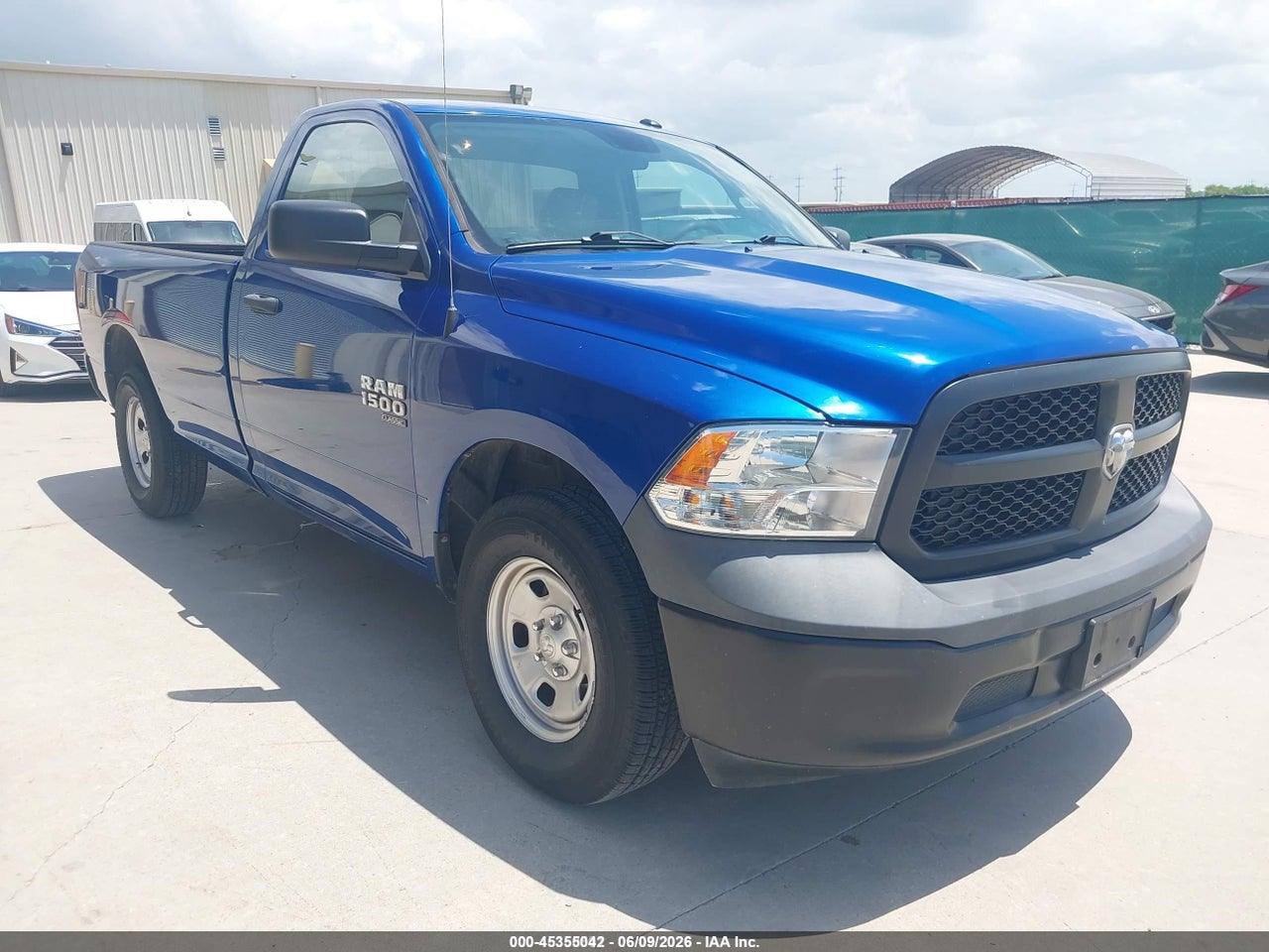 3C6JR6DG8KG****** · 2019 RAM 1500 CLASSIC TRADESMAN  4X2 8' BOX