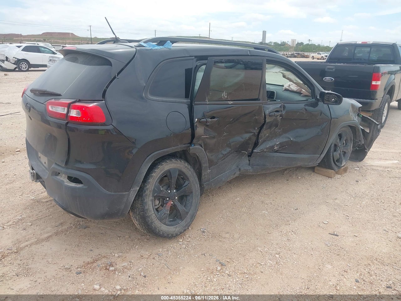 2015 JEEP CHEROKEE LATITUDE ALTITUDE · 4/11