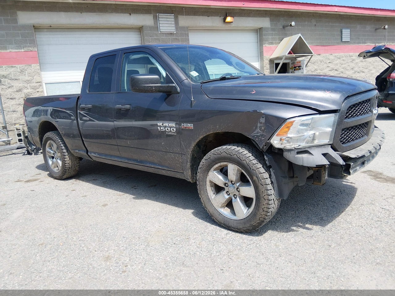 1C6RR7FT6KS****** · 2019 RAM 1500 CLASSIC EXPRESS  4X4 6'4 BOX