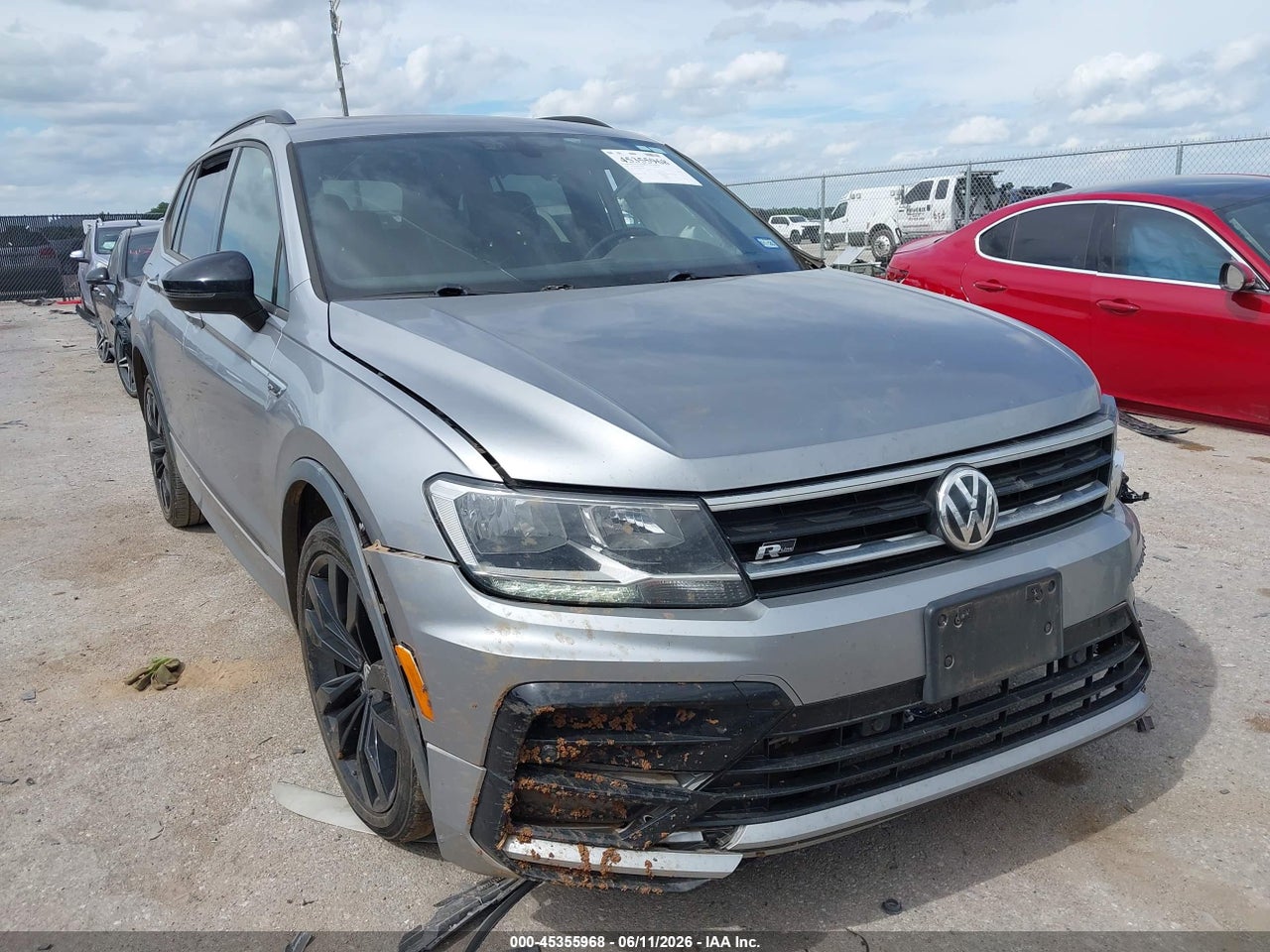 3VV3B7AXXLM****** · 2020 VOLKSWAGEN TIGUAN 2.0T SE/2.0T SE R-LINE BLACK/2.0T SEL