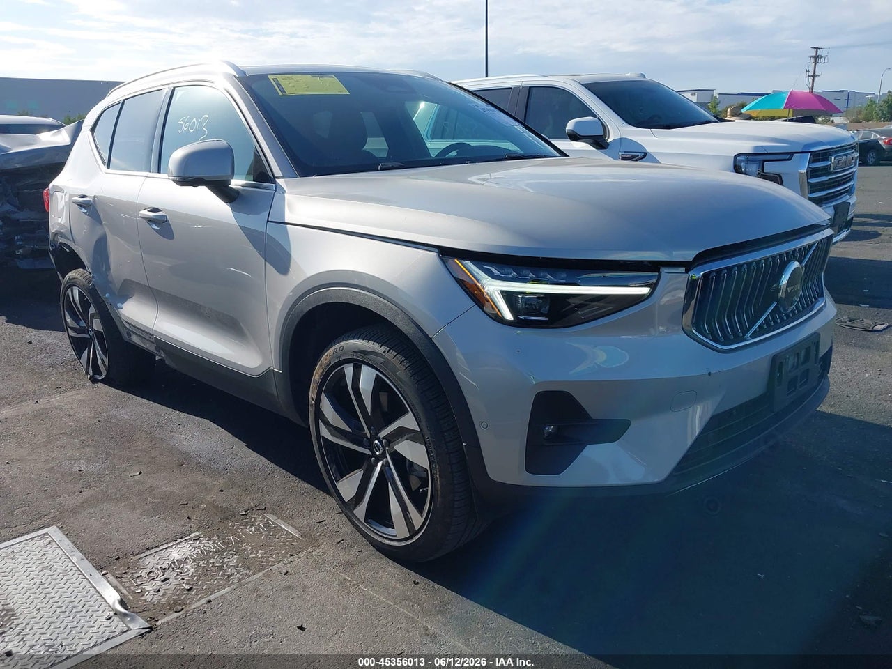 YV4L12UF4R2****** · 2024 VOLVO XC40 B5 ULTIMATE BRIGHT THEME
