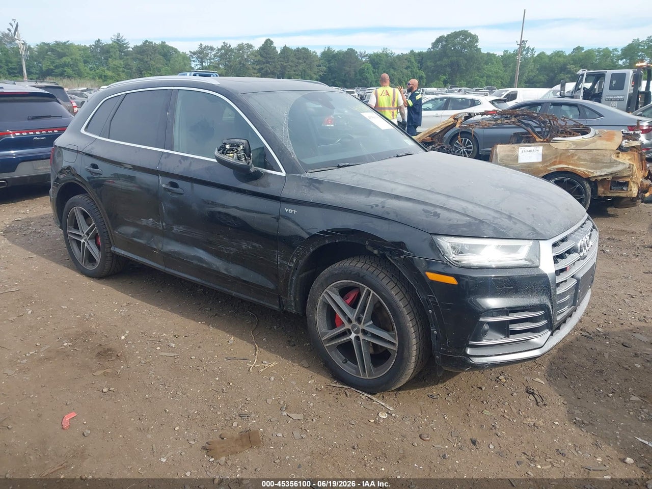 WA1C4AFY2J2****** · 2018 AUDI SQ5 3.0T PREMIUM PLUS