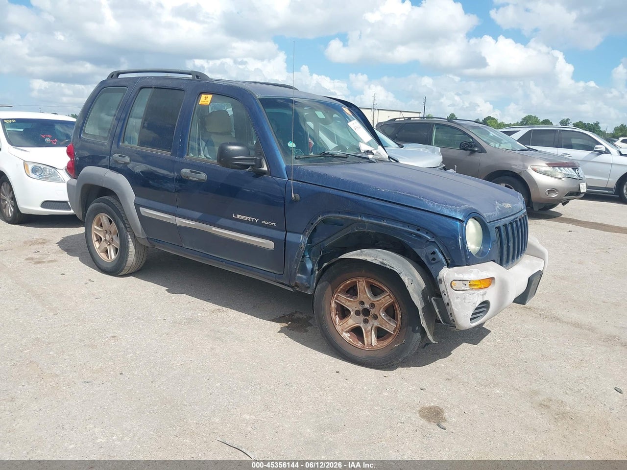 1J4GK48KX3W****** · 2003 JEEP LIBERTY SPORT