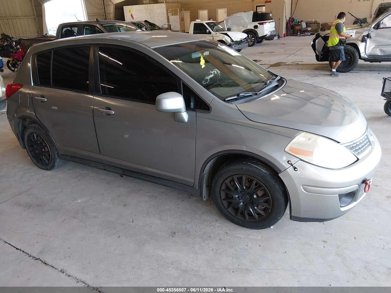3N1BC13E09L****** · 2009 NISSAN VERSA 1.8S