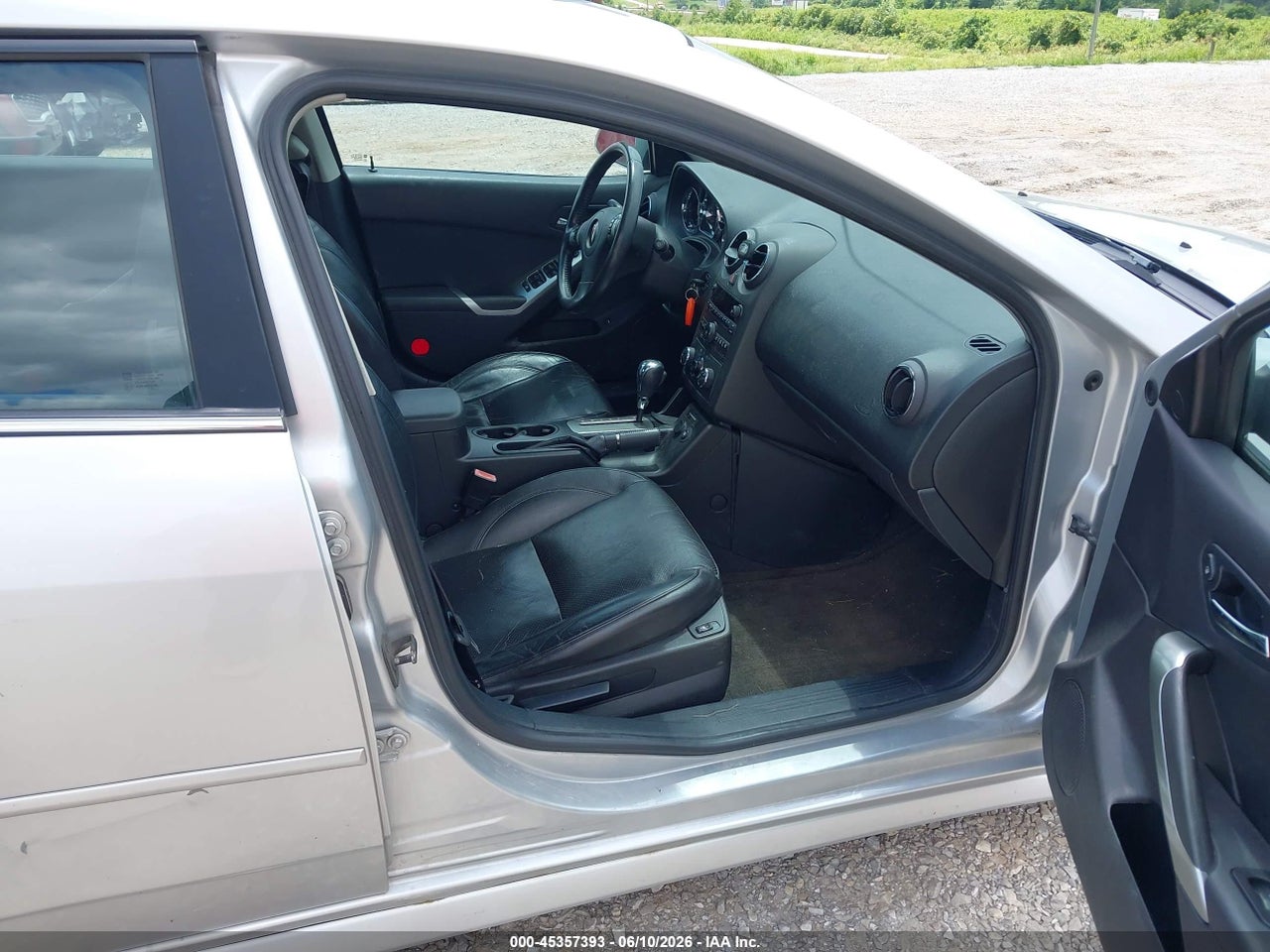 2010 PONTIAC G6   · 5/11