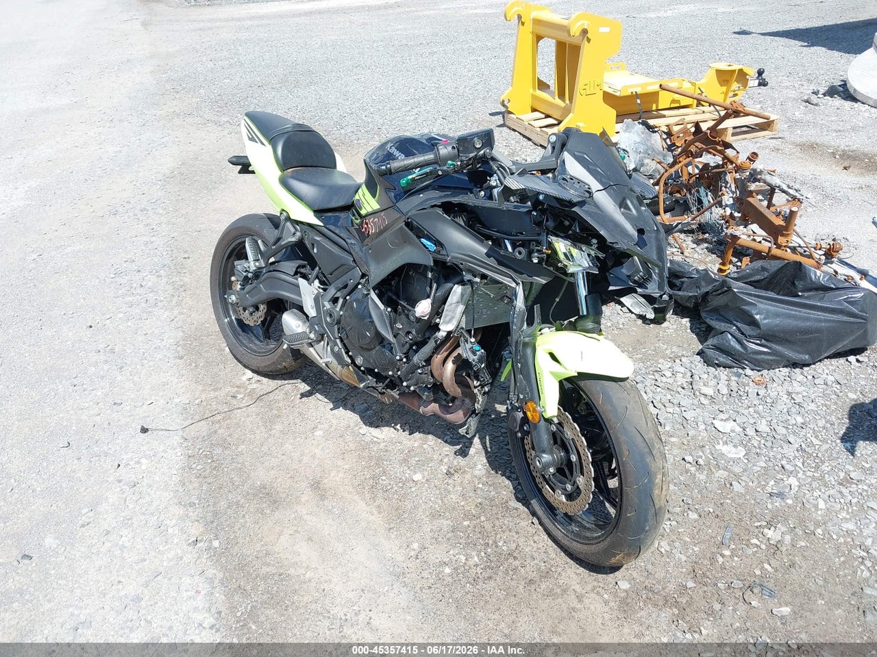 ML5EXEP17TD****** · 2026 KAWASAKI EX650 P