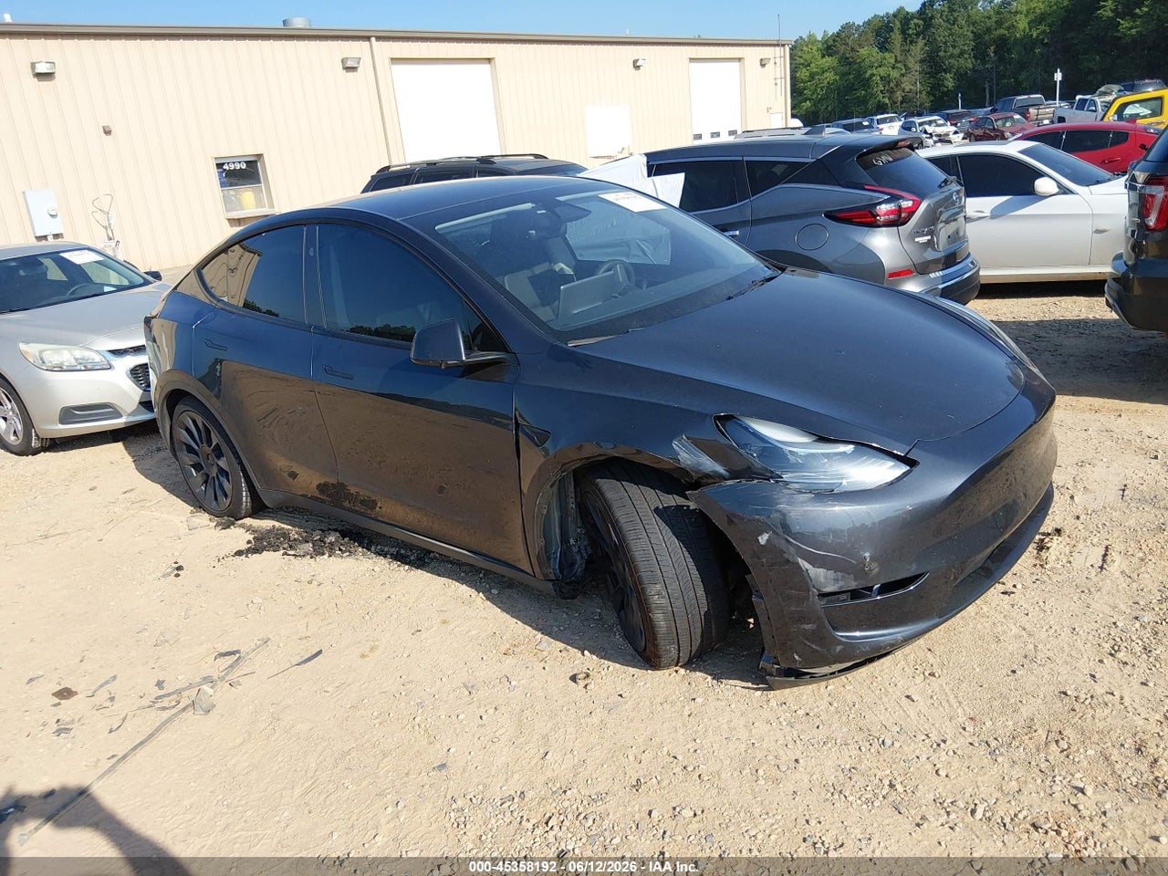 7SAYGDED8RF****** · 2024 TESLA MODEL Y LONG RANGE SINGLE MOTOR REAR-WHEEL DRIVE/RWD