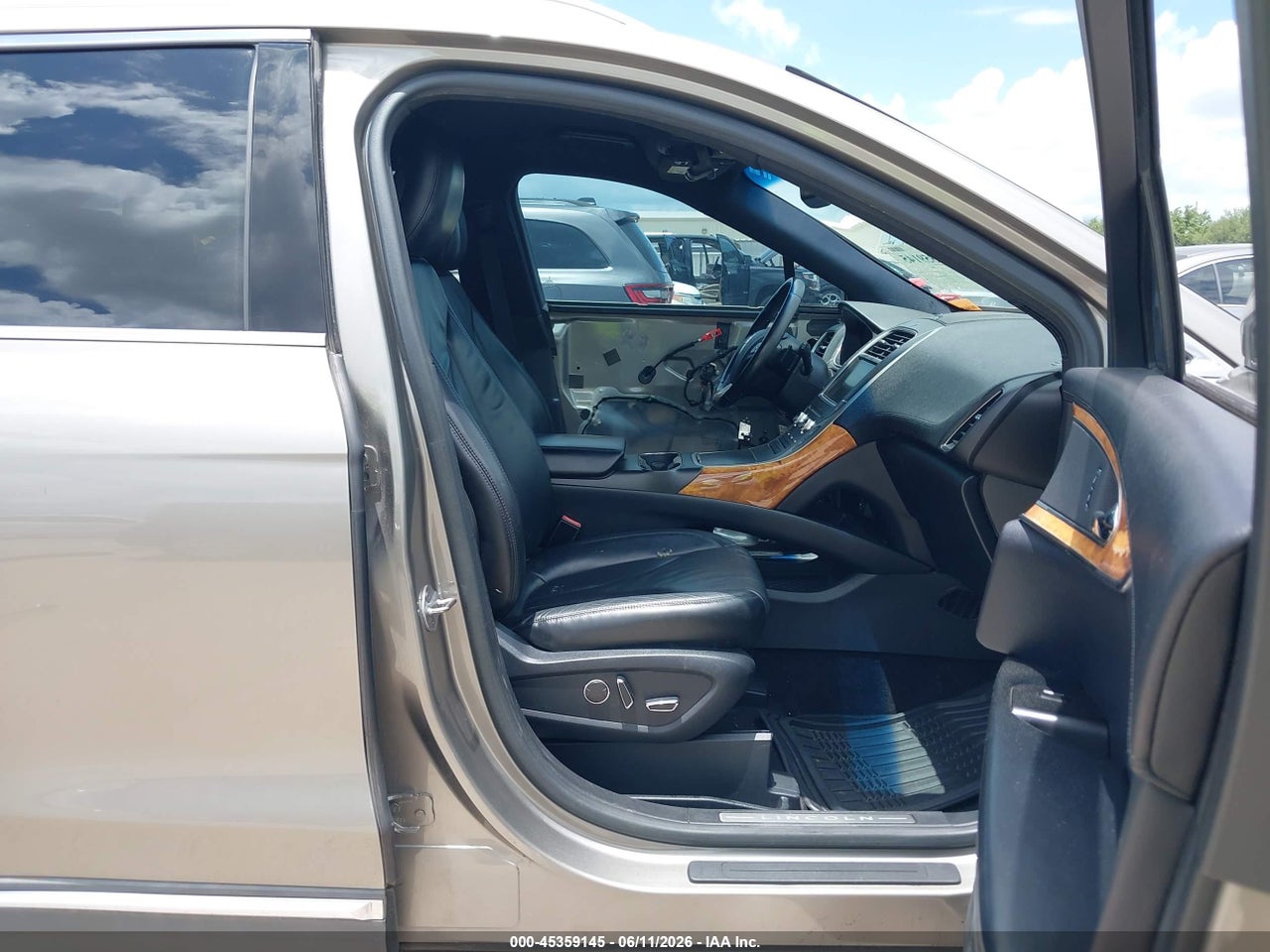2016 LINCOLN MKX SELECT · 5/11