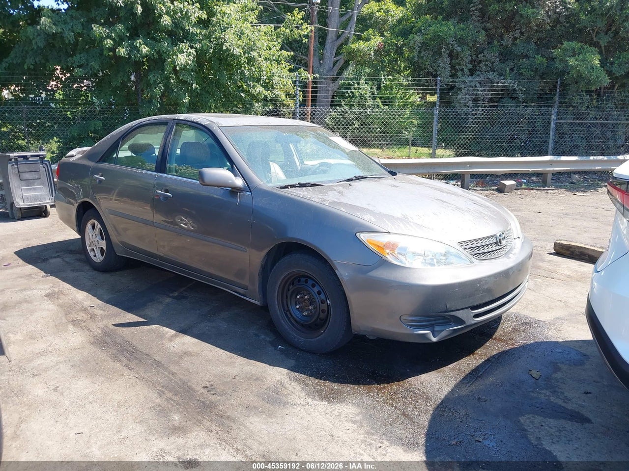 4T1BE32K12U****** · 2002 TOYOTA CAMRY LE