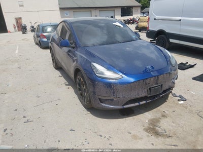 7SAYGDEE6NF****** · 2022 TESLA MODEL Y LONG RANGE DUAL MOTOR ALL-WHEEL DRIVE