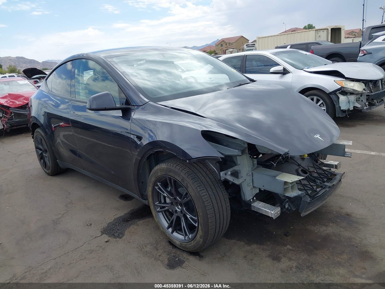 7SAYGDED8SF****** · 2025 TESLA MODEL Y LONG RANGE DUAL MOTOR REAR-WHEEL DRIVE