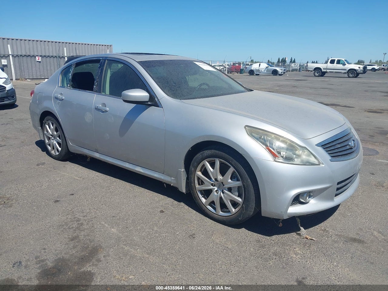 JN1CV6AP3DM****** · 2013 INFINITI G37 JOURNEY