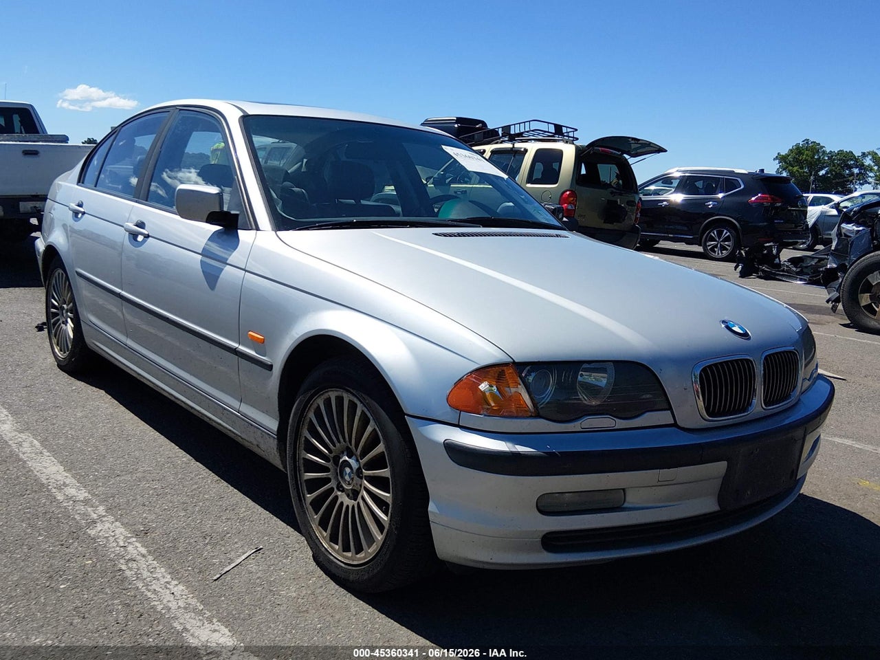 WBAAV33491E****** · 2001 BMW 325I