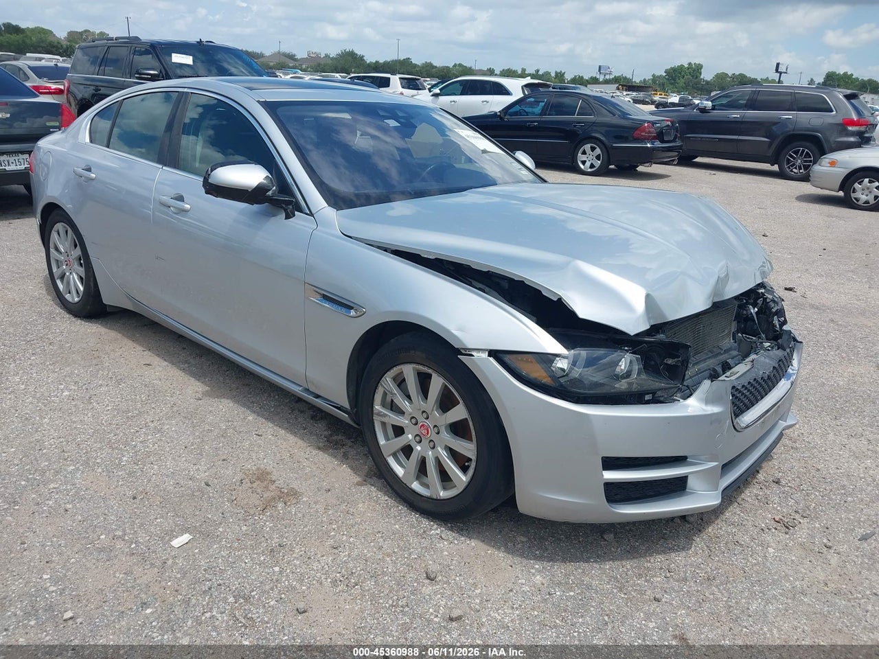 SAJAR4FX8KC****** · 2019 JAGUAR XE 25T