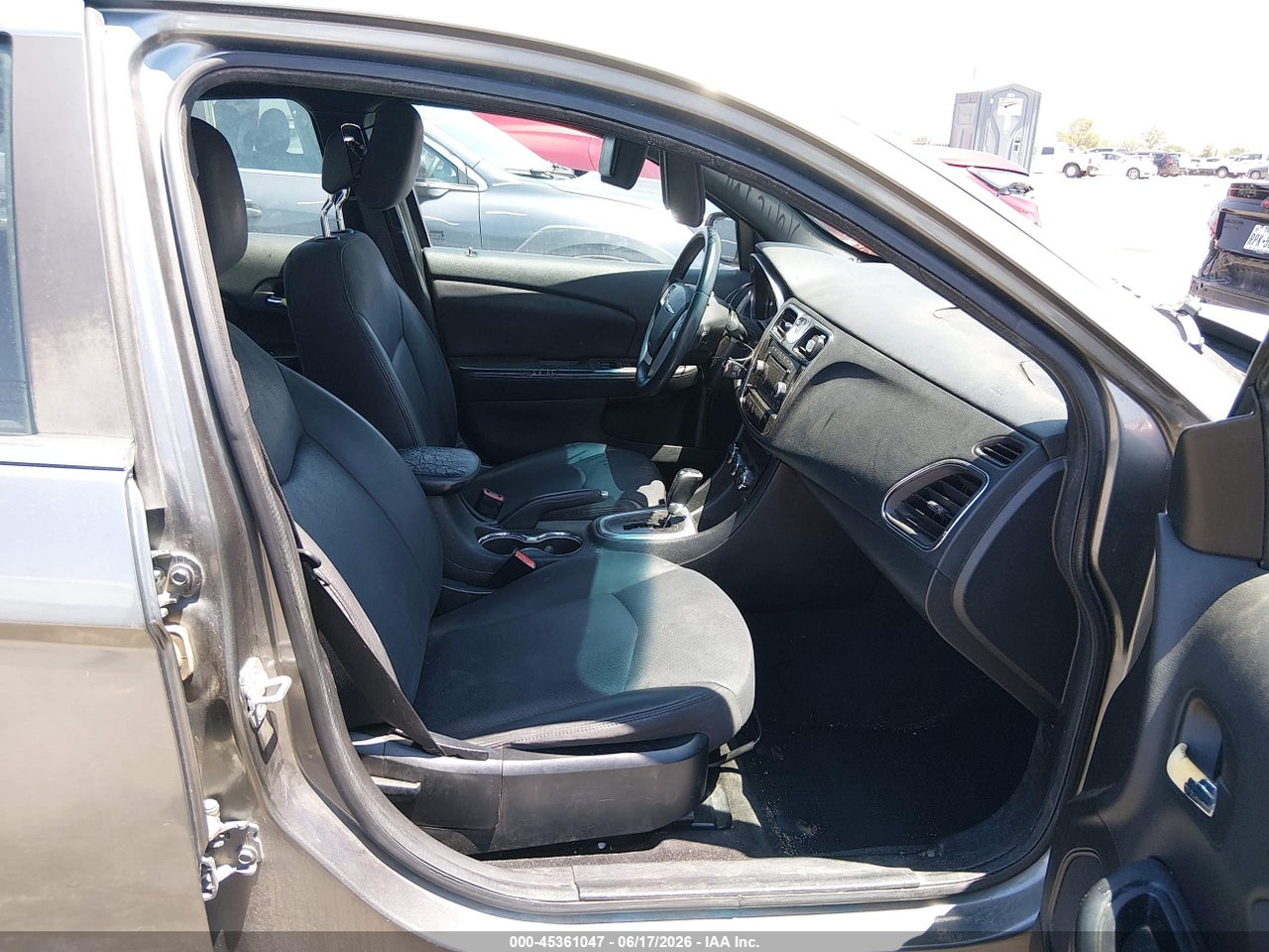 2013 CHRYSLER 200 TOURING · 5/11