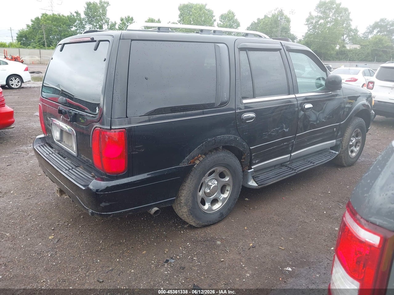 2001 LINCOLN NAVIGATOR   · 4/11