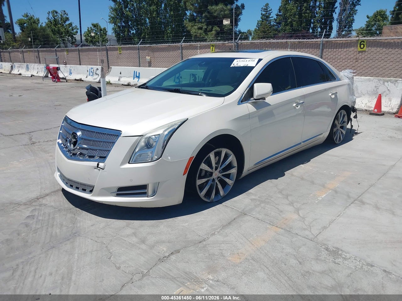 2013 CADILLAC XTS PLATINUM · 2/11