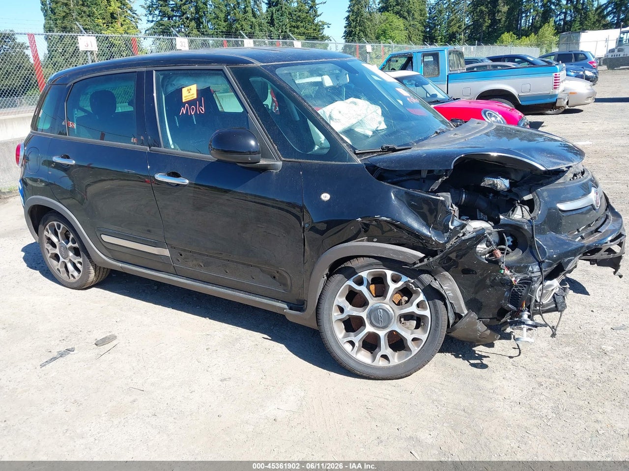 ZFBCFADH0EZ****** · 2014 FIAT 500L TREKKING