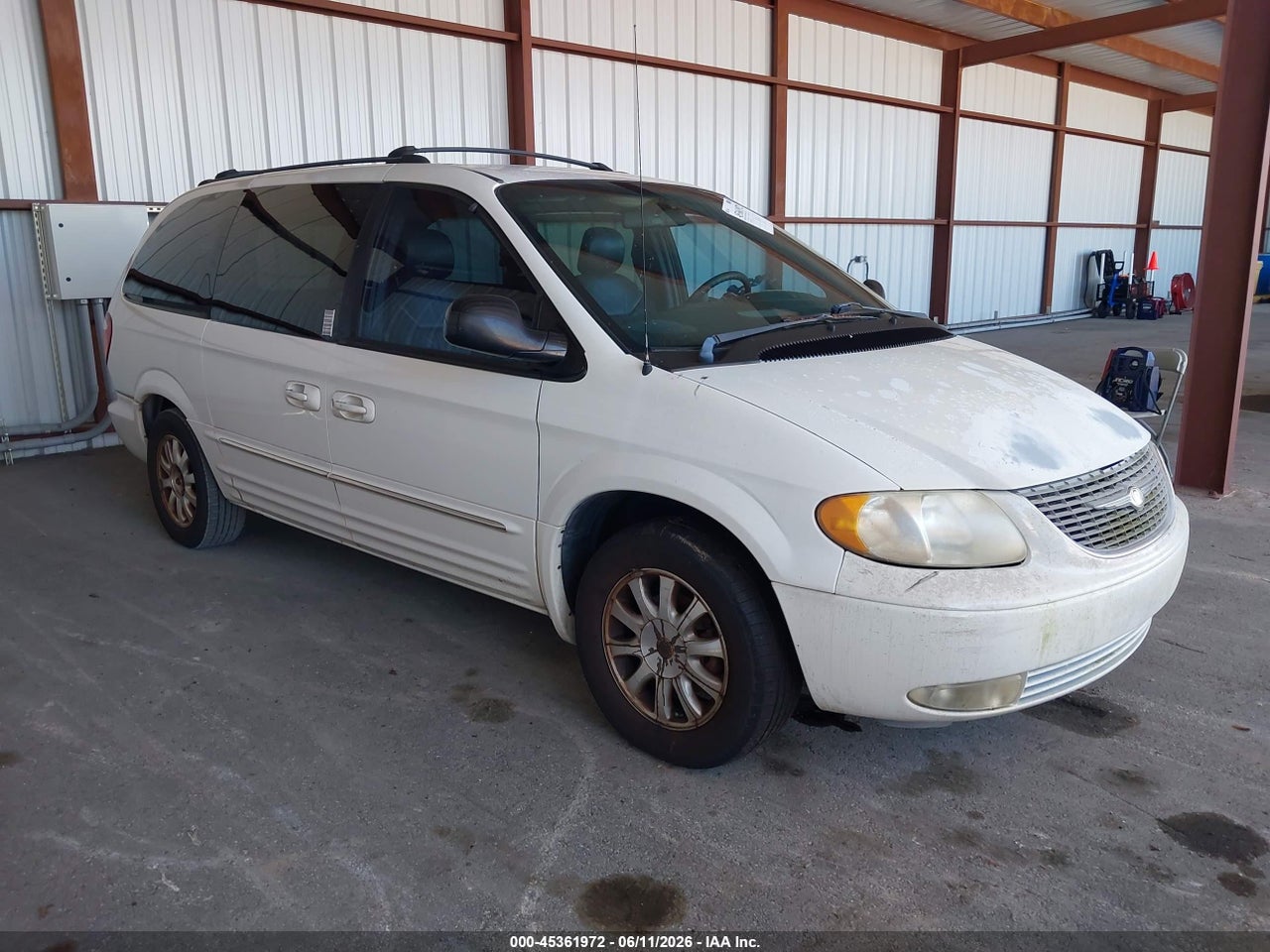 2C8GP54L22R****** · 2002 CHRYSLER TOWN &amp; COUNTRY LXI