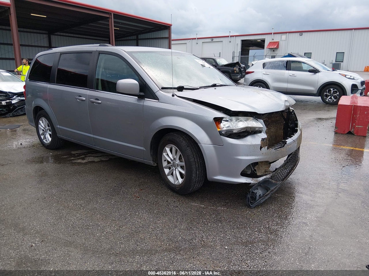 2C4RDGCG7JR****** · 2018 DODGE GRAND CARAVAN SXT