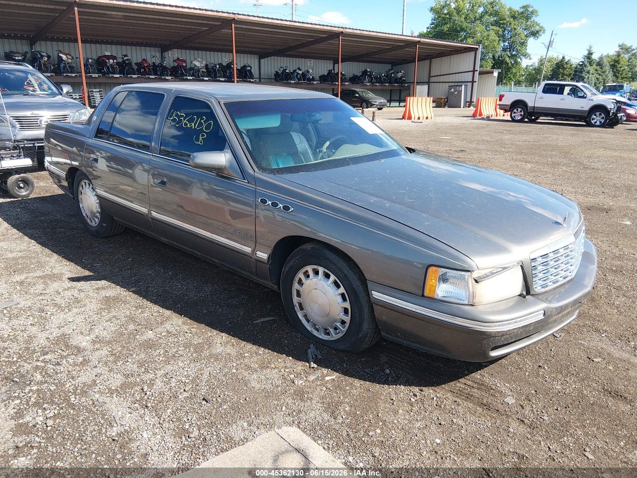 1G6KD54YXWU****** · 1998 CADILLAC DEVILLE STANDARD