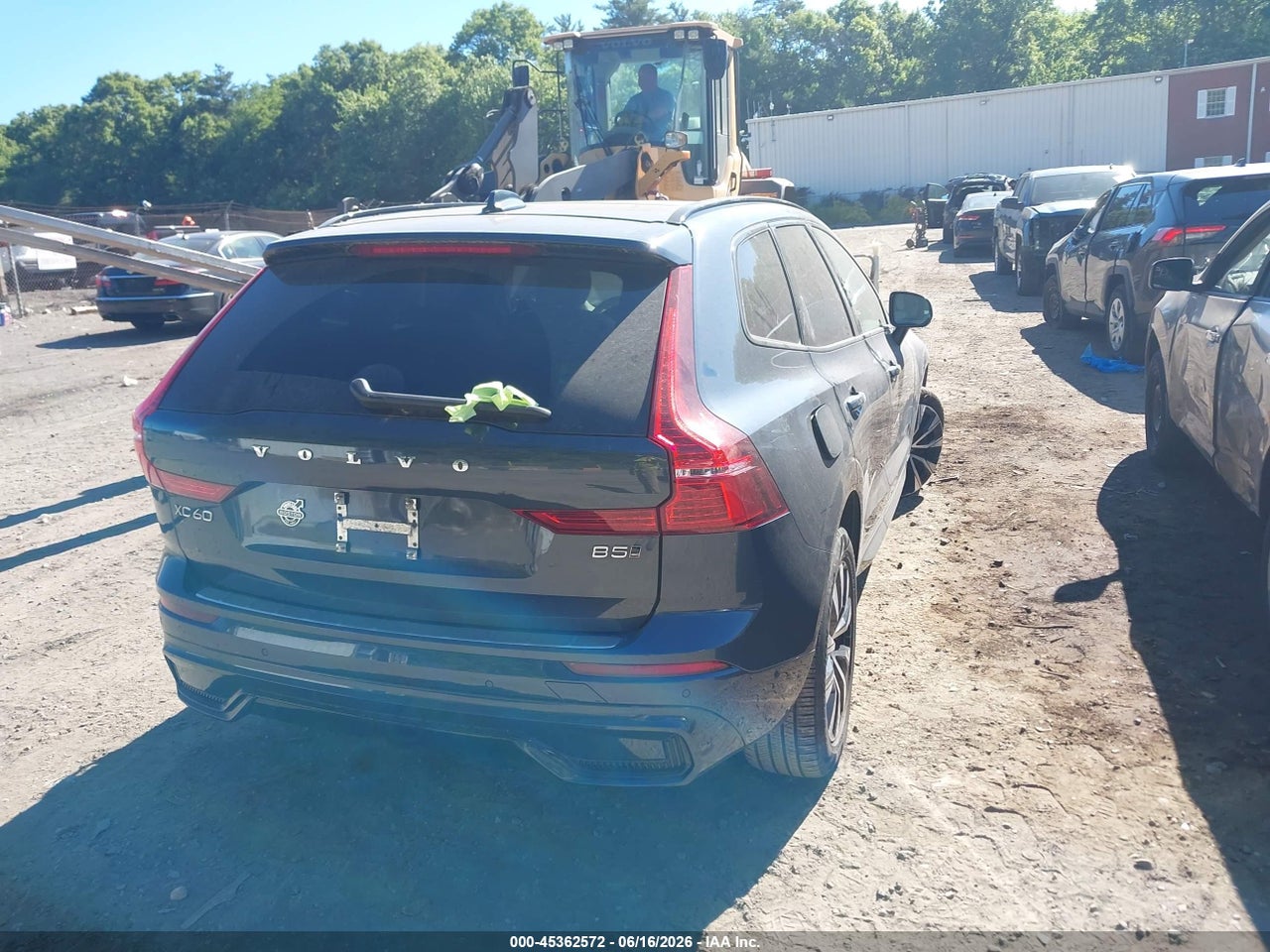 2024 VOLVO XC60 B5 PLUS DARK THEME · 4/11