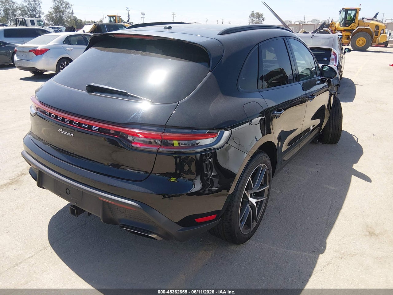 2024 PORSCHE MACAN T · 4/10