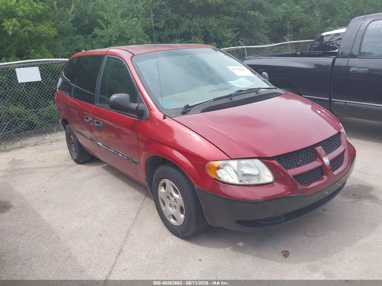1B4GP25B81B****** · 2001 DODGE CARAVAN SE