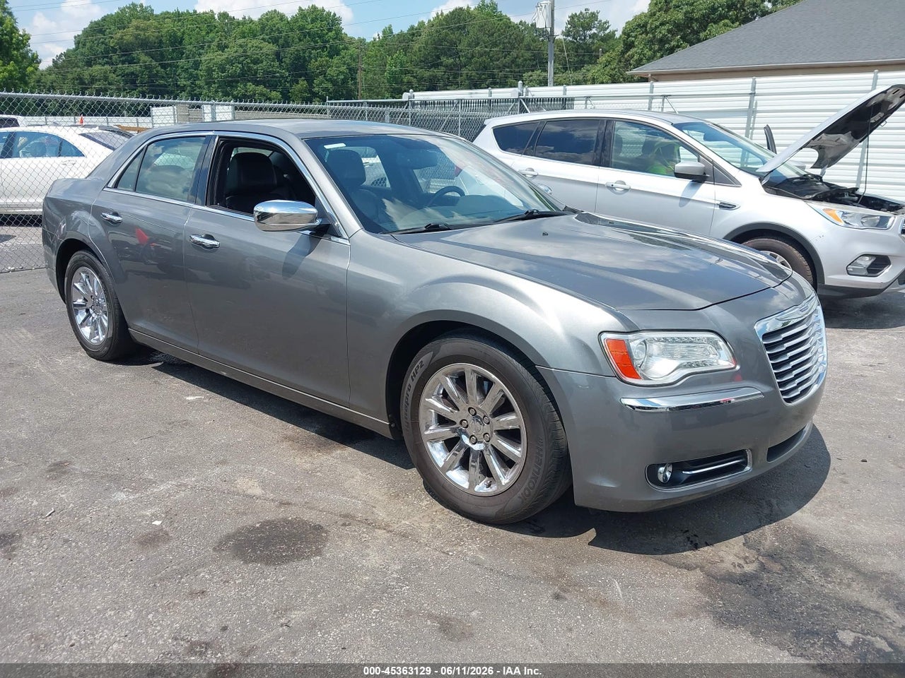 2C3CCACG8CH****** · 2012 CHRYSLER 300 LIMITED