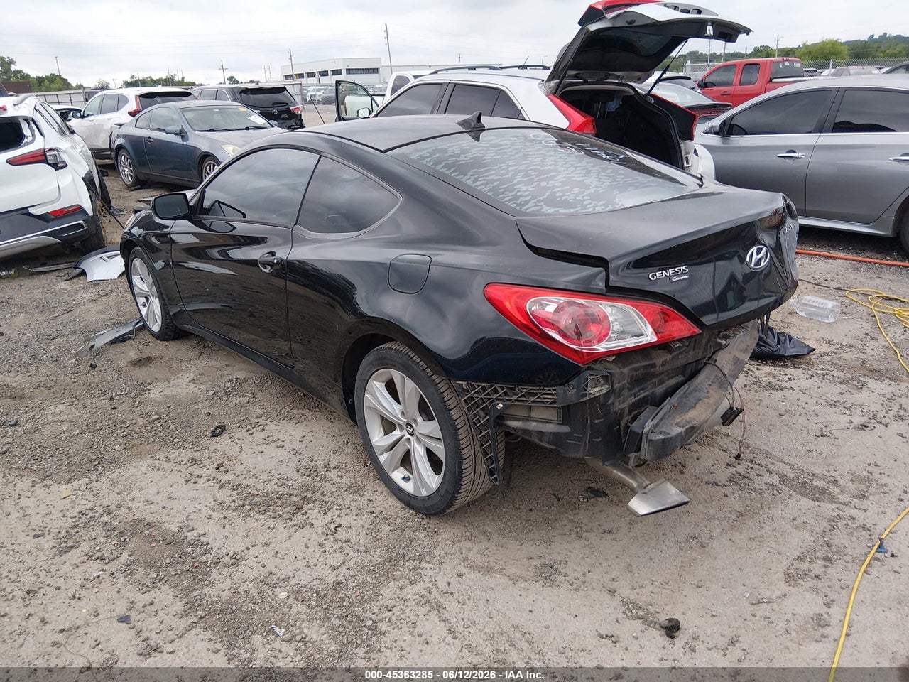 2010 HYUNDAI GENESIS 2.0T · 3/11