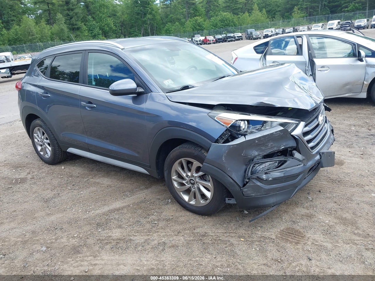 KM8J3CA40HU****** · 2017 HYUNDAI TUCSON SE