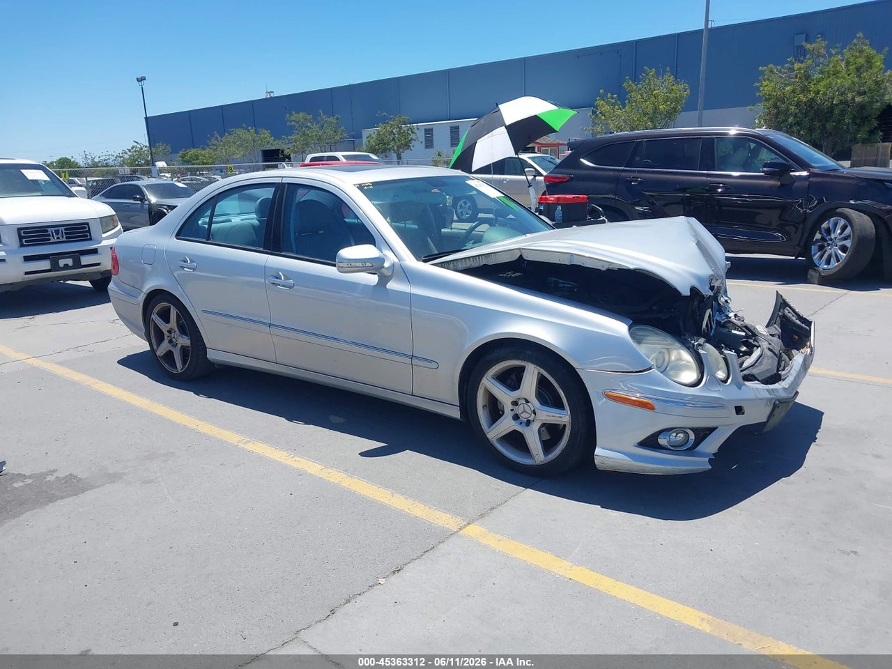 WDBUF56X09B****** · 2009 MERCEDES-BENZ E 350