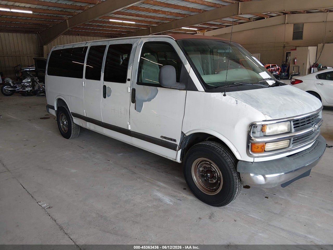 1GAHG39R6Y1****** · 2000 CHEVROLET EXPRESS
