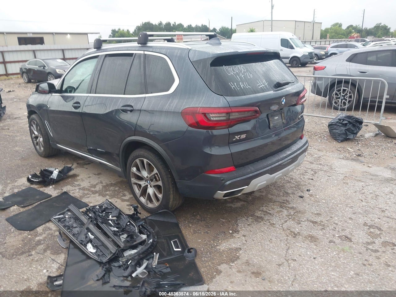 2022 BMW X5 SDRIVE40I · 3/10