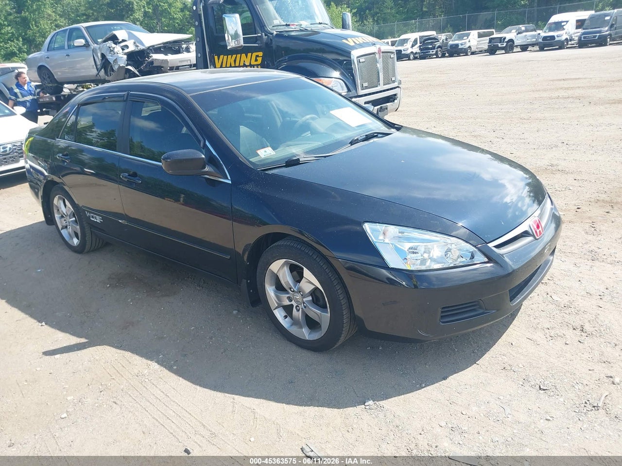 1HGCM56337A****** · 2007 HONDA ACCORD 2.4 SE