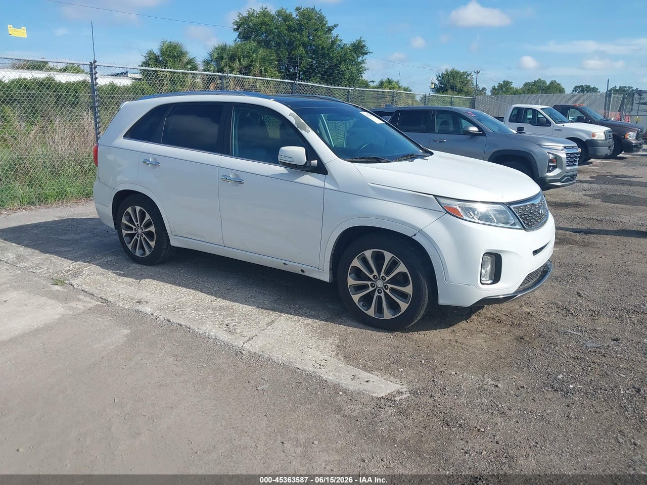 5XYKW4A75FG****** · 2015 KIA SORENTO SX V6