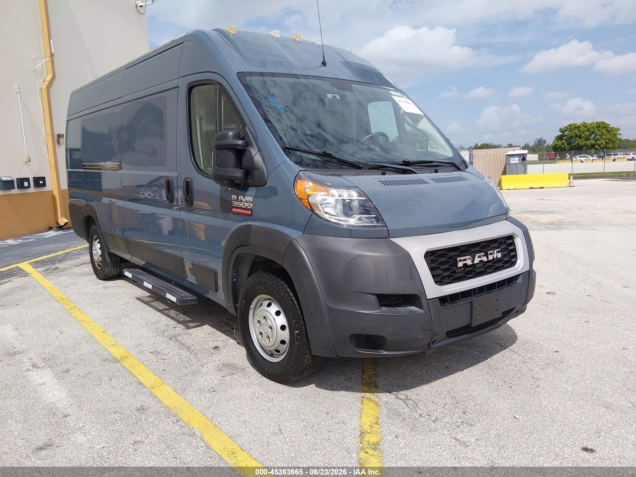 3C6URVJG2LE****** · 2020 RAM PROMASTER 3500 CARGO VAN HIGH ROOF 159 WB EXT