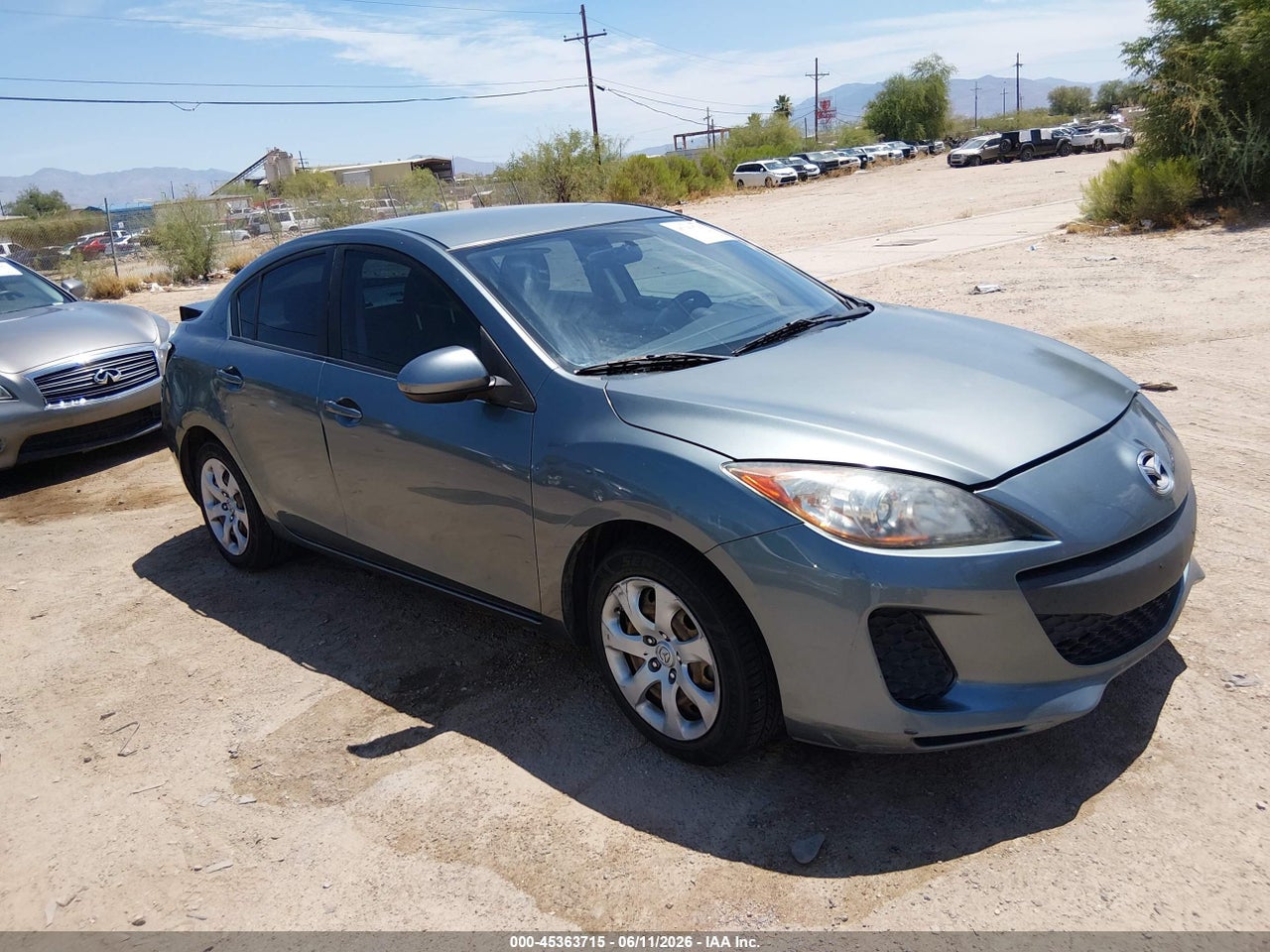 JM1BL1UF5C1****** · 2012 MAZDA MAZDA3 I SPORT
