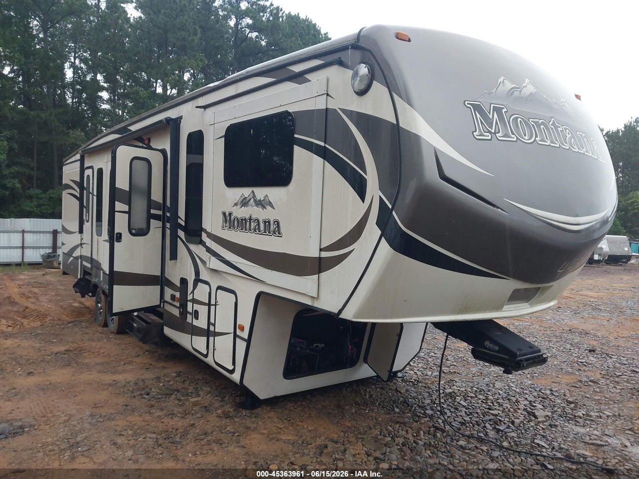 4YDF3712XF4****** · 2015 KEYSTONE MONTANA