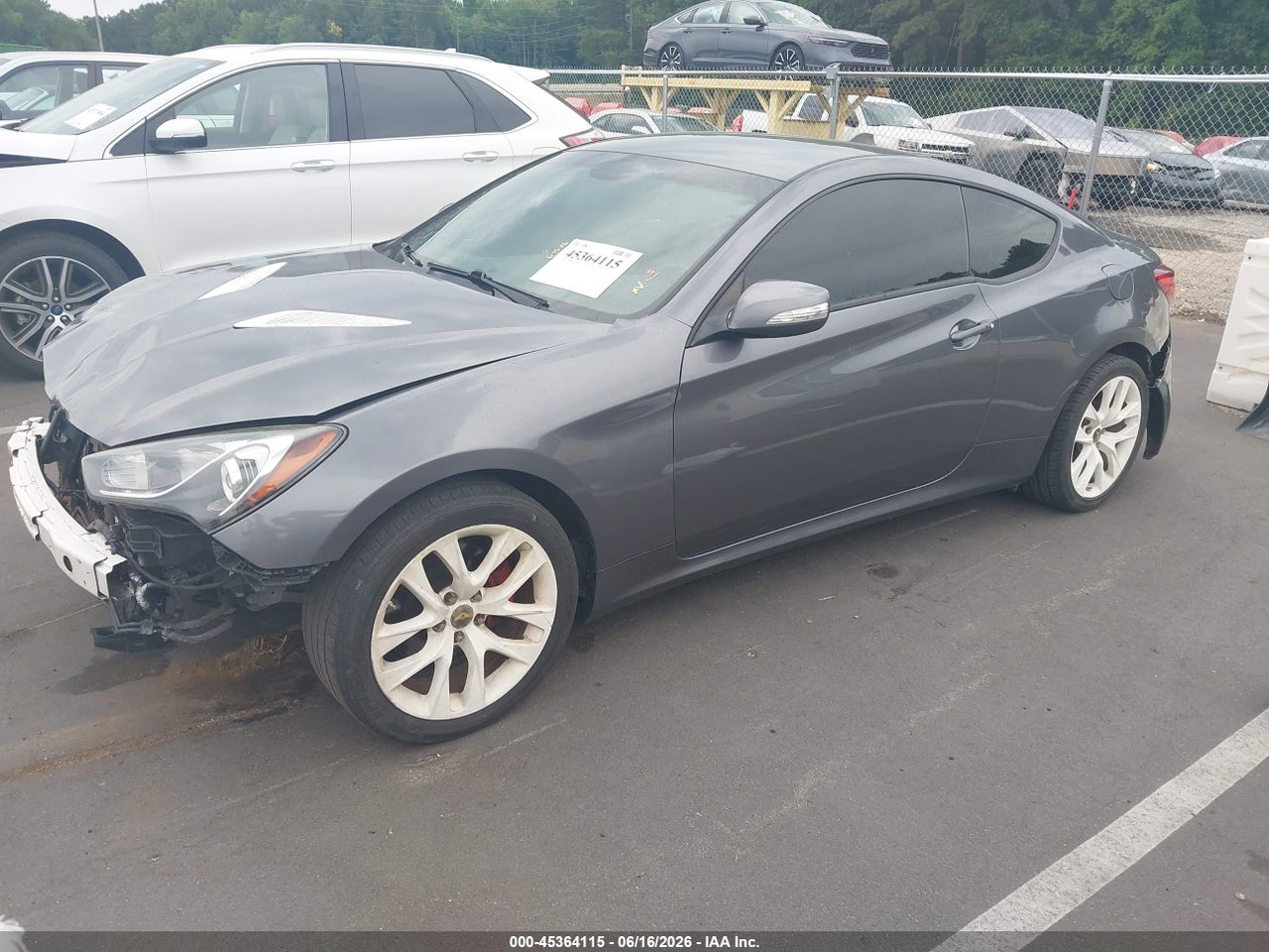 2016 HYUNDAI GENESIS 3.8 BASE · 2/11