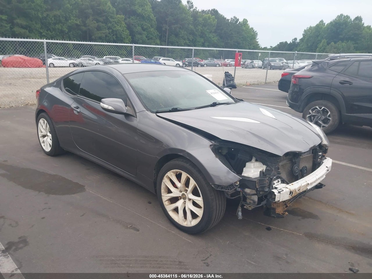 KMHHT6KJXGU****** · 2016 HYUNDAI GENESIS 3.8 BASE