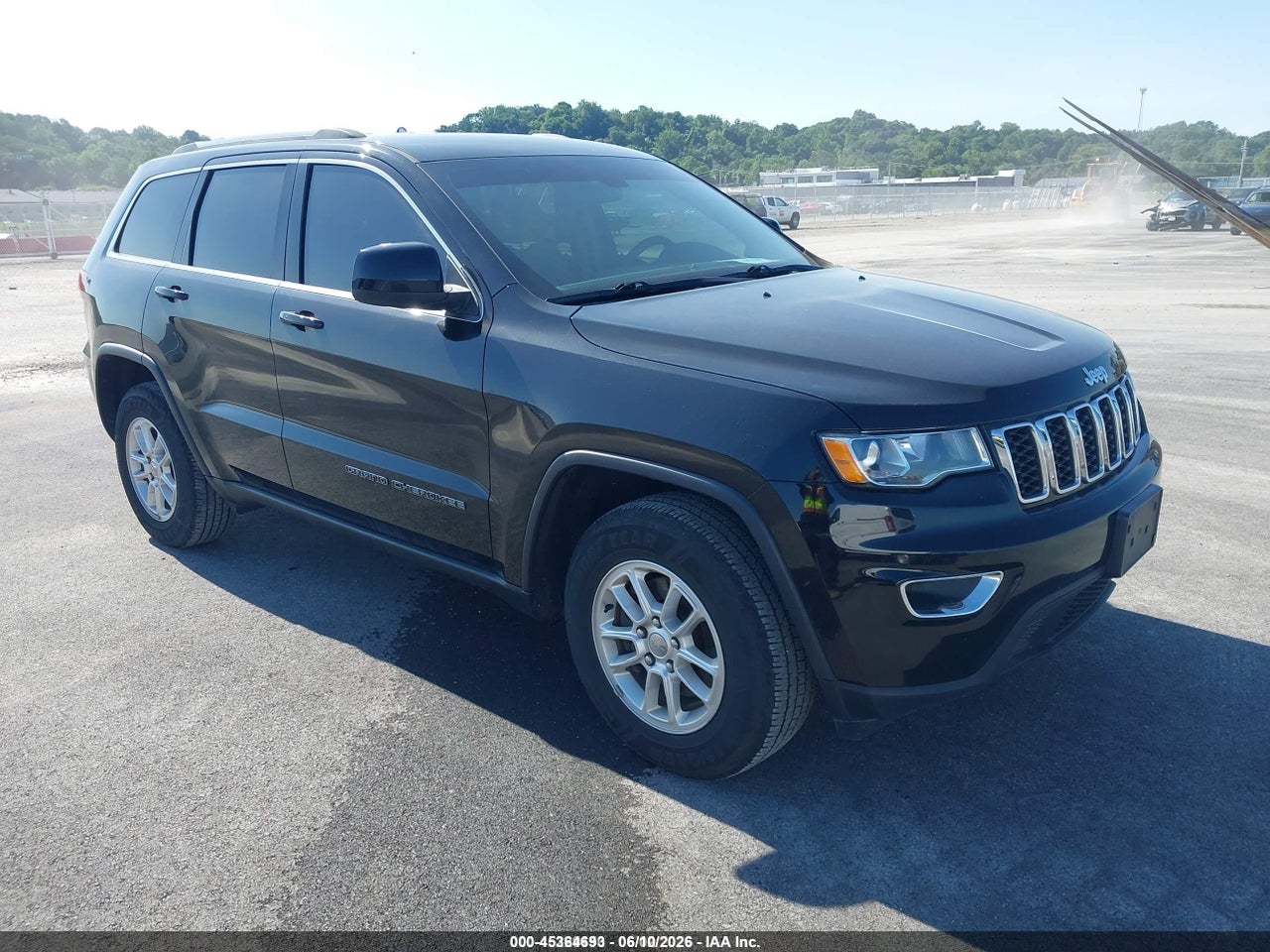 1C4RJEAG9LC****** · 2020 JEEP GRAND CHEROKEE LAREDO E 4X2