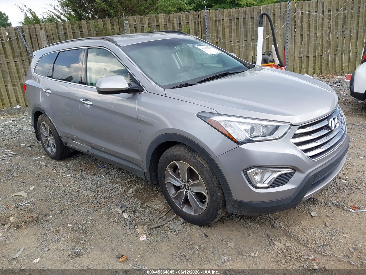 KM8SM4HF1GU****** · 2016 HYUNDAI SANTA FE SE