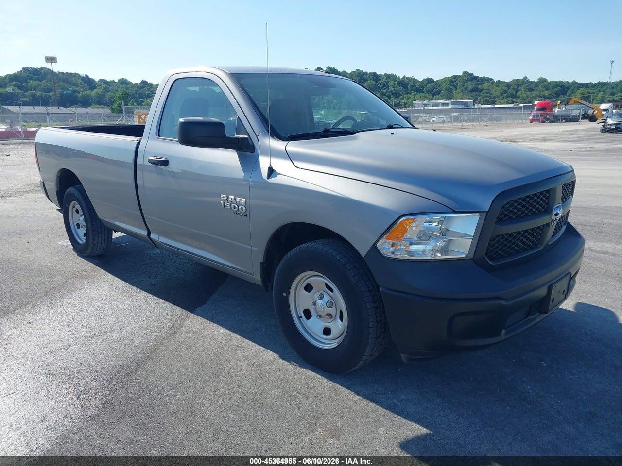 3C6JR6DG9KG****** · 2019 RAM 1500 CLASSIC TRADESMAN  4X2 8' BOX