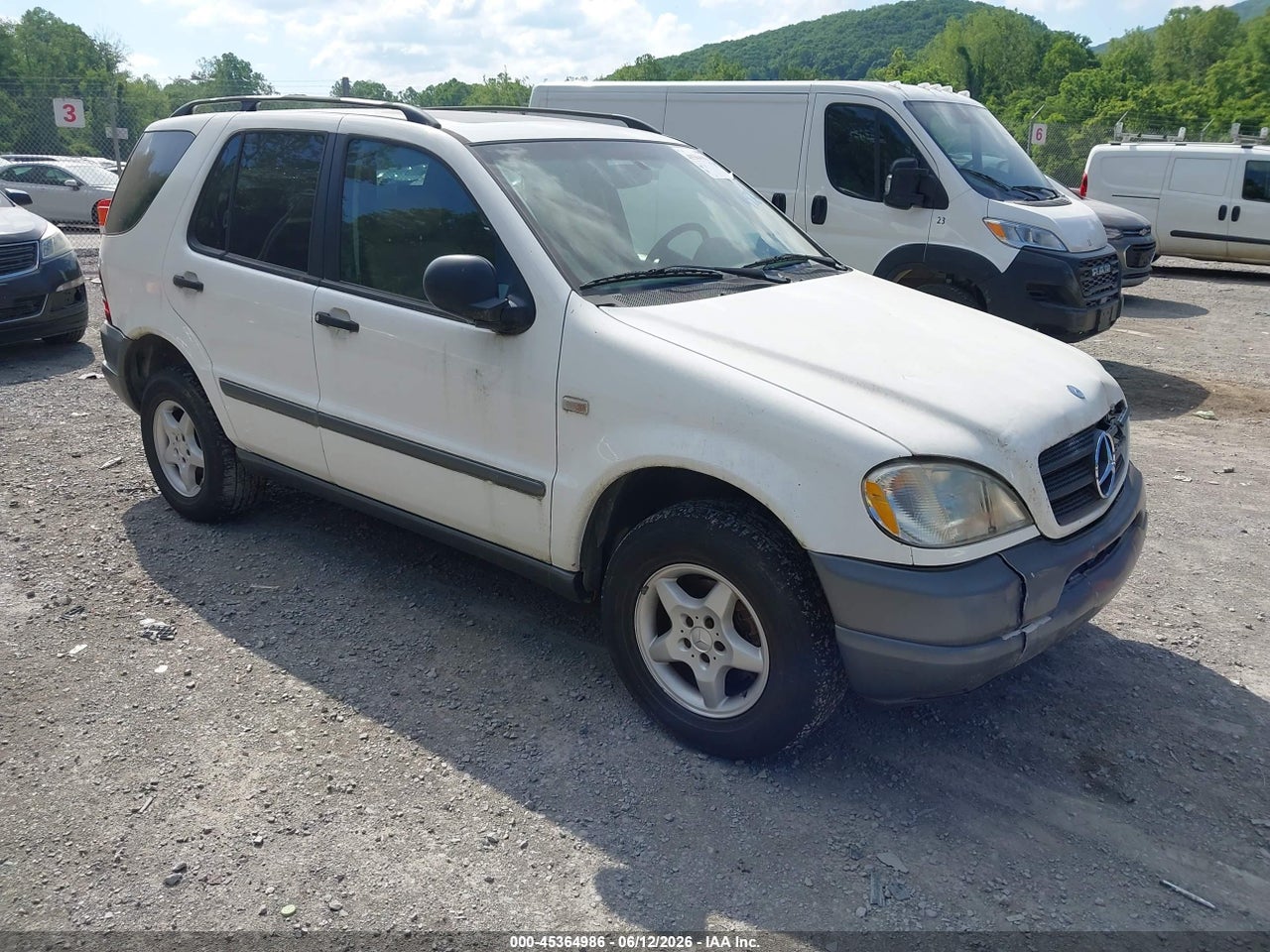 4JGAB54E3XA****** · 1999 MERCEDES-BENZ ML 320