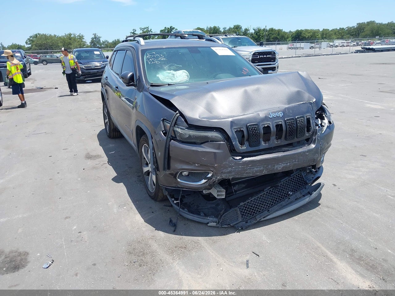 1C4PJLDB5KD****** · 2019 JEEP CHEROKEE LIMITED FWD