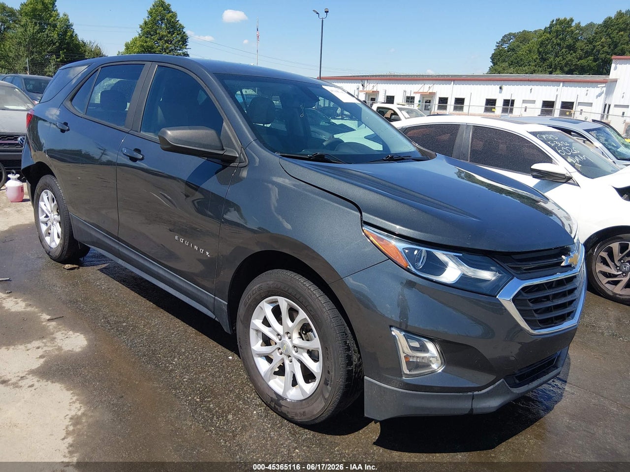 3GNAXHEV6JL****** · 2018 CHEVROLET EQUINOX LS